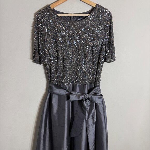 Pisarro Nights Beaded Bodice Satin Maxi Gown Women's 14 Gray Formal Wedding NWT - Picture 6 of 16